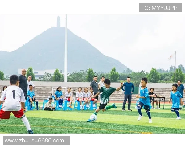 足球车车带你畅游绿茵场景体验激情与快乐的足球之旅